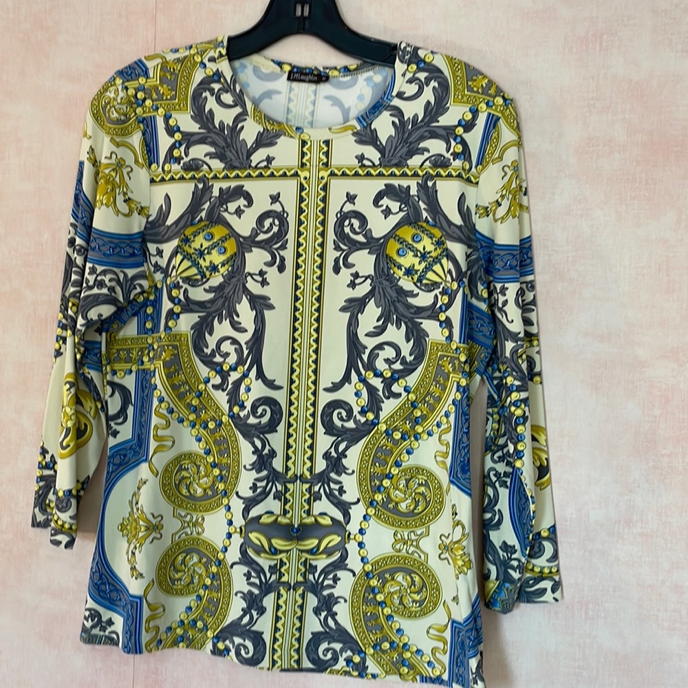 J. McLaughlin Catalina crew neck top size medium excellent condition